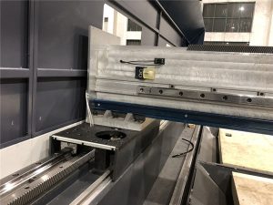 Mașină de tăiat cu laser cu fibre metalice de tip deschis Sursă maxphotonics pentru piese auto