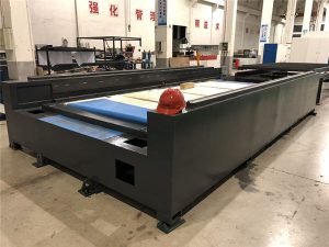 tăietor cu laser pentru plăci metalice și tuburi profesionale