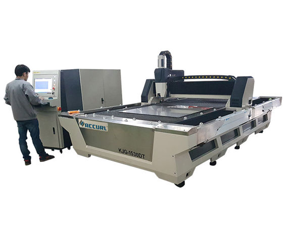 Mașină completă de tăiere cu laser cu fibre cnc închise 1000w 1080nm laser